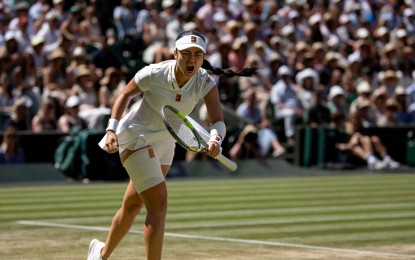 Tennis world’s respect, admiration at Alex Eala’s feet